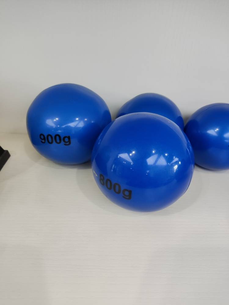 900 grams of blue