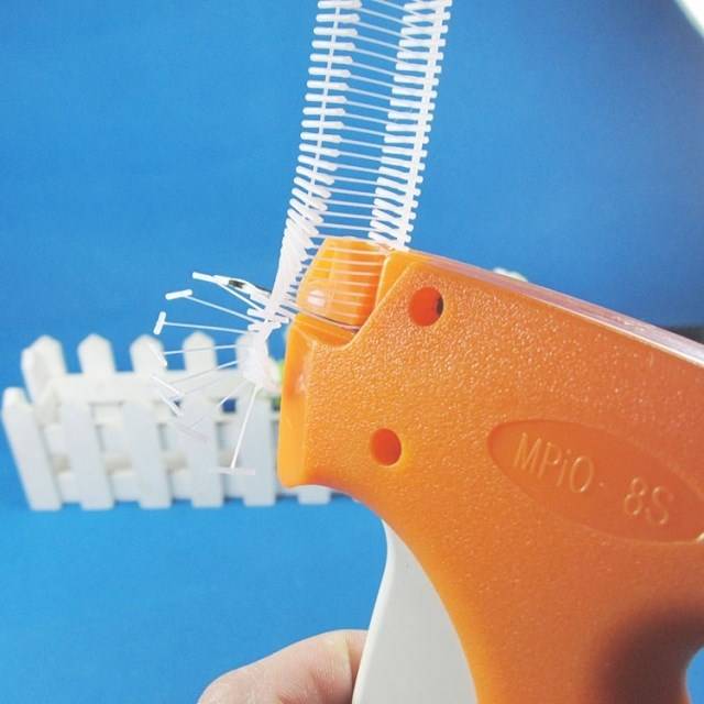Plastic gun tag gun, clothing, shot, socks, paper card packaging rubber gun socks card head gun (no plug -in)
