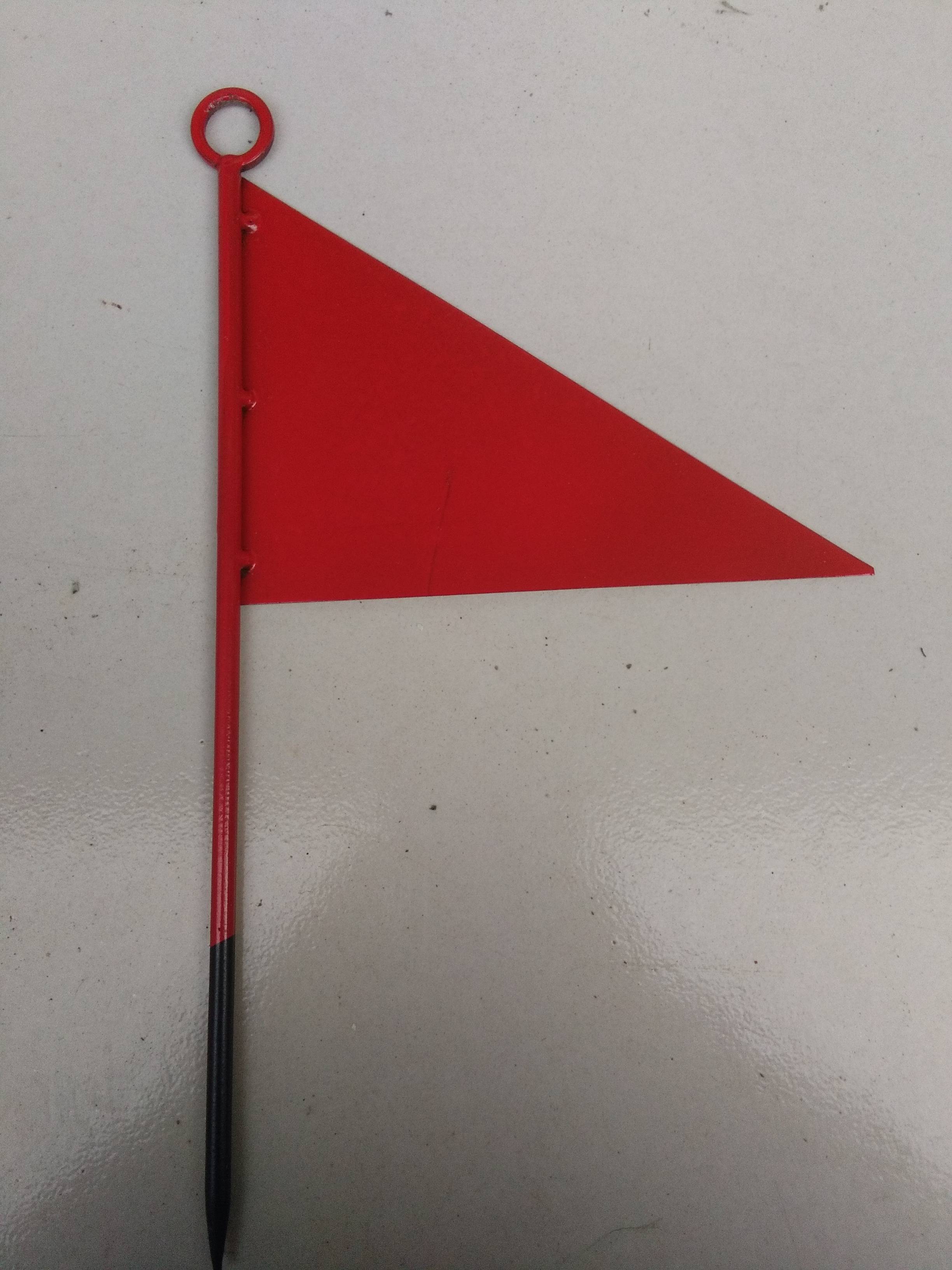 The small iron flag sports will use a triangle small iron flag marker gun to insert flag, a shot, throw a distant small flag
