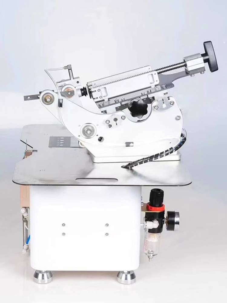 Toy Playing Merit Machine Brand Product Labeling Machine Office Culture Gettings Home Supplies Tab Cripper Machine