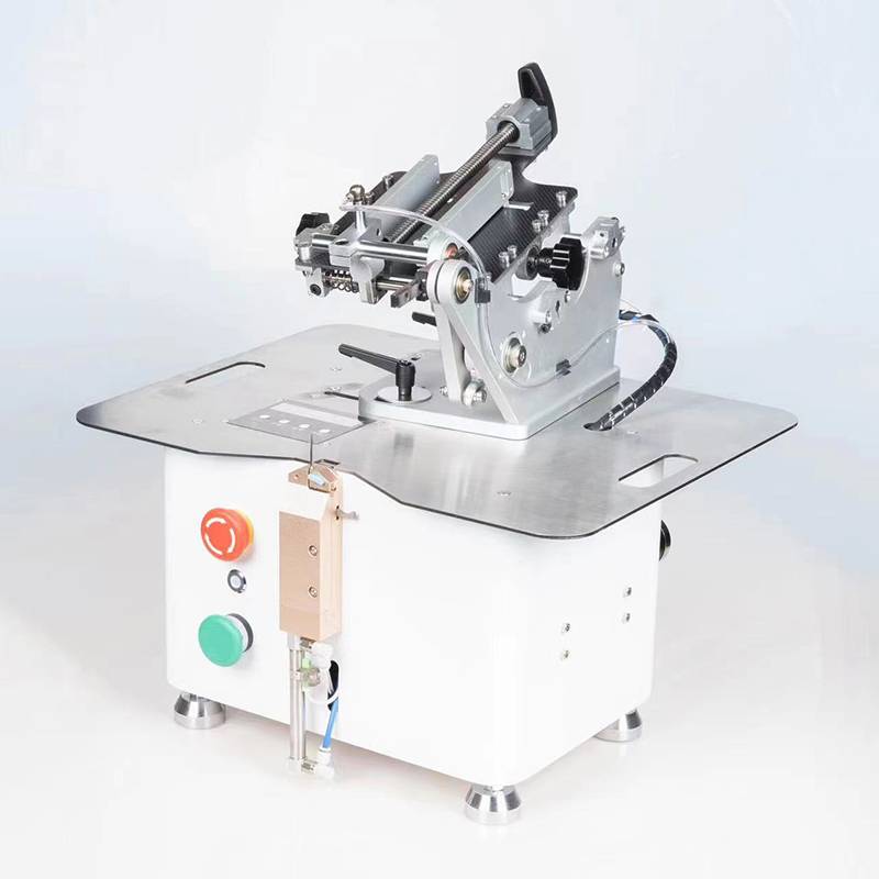 Toys playing trademark tag machine