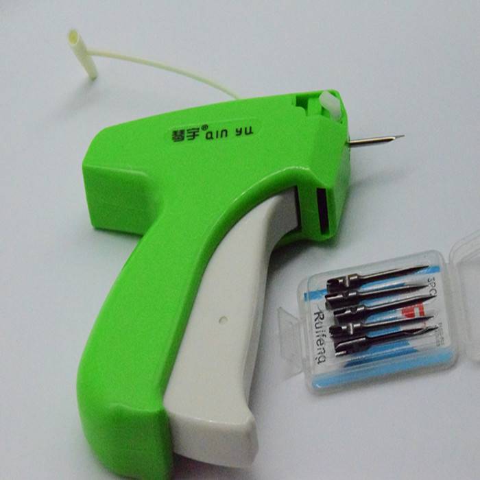 Genuine rubber gun trademark Gun Qinyu-SL tag gun rotor gun, scarf hat gloves, gloves, label