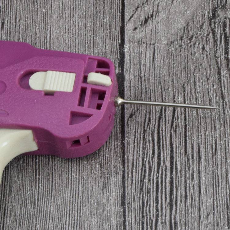 Tag gun, clothing trademark gun, label gun imported needle packaging tool