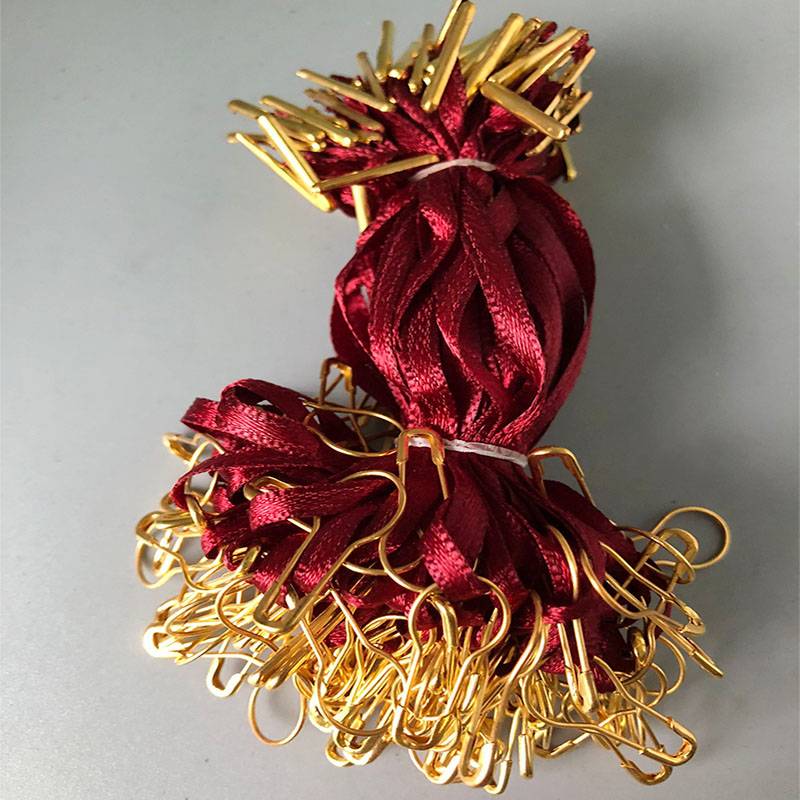 Wine color ribbon golden gourd uninhabited needle