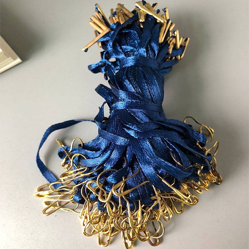 Blue ribbon golden gourd pin