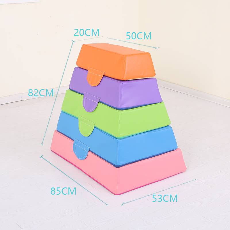 5th floor jump horse (macaron