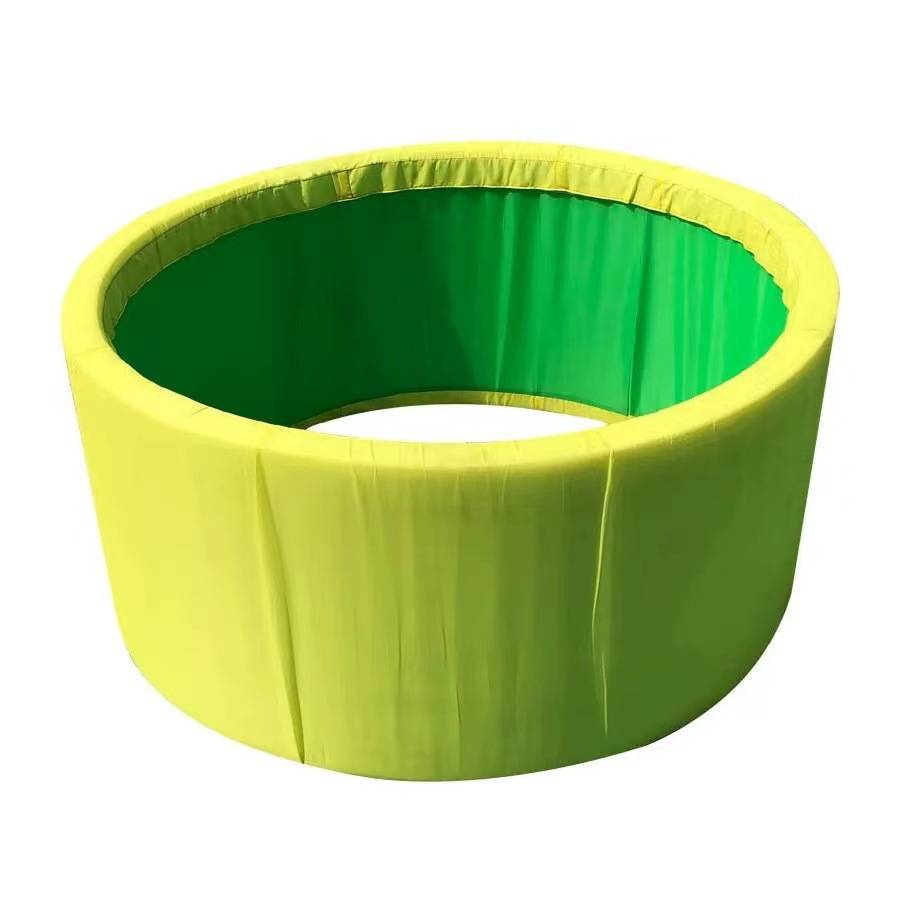 The crawling circle (can accommodate a child below 100cm)