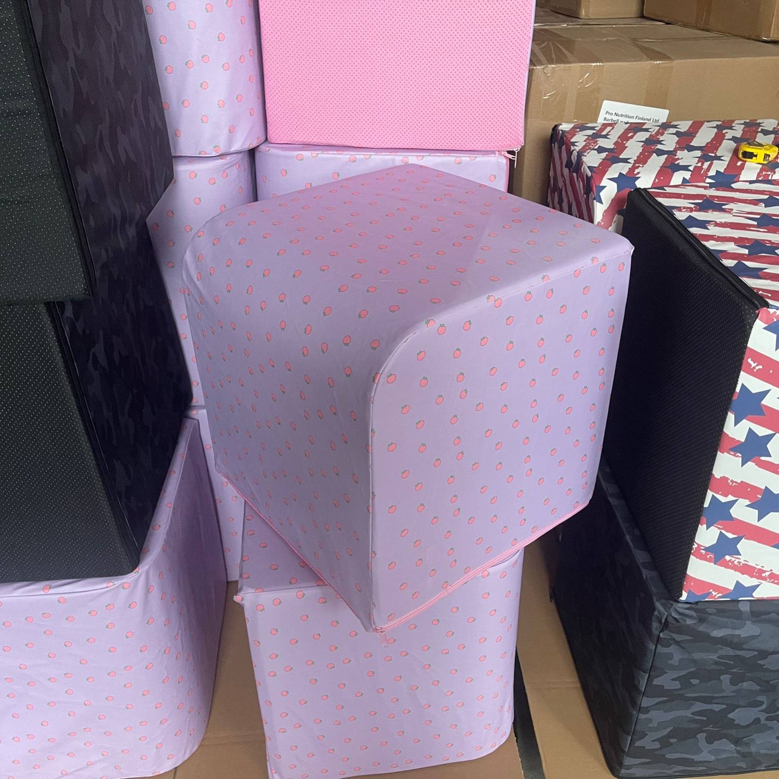 Small peach hip push box 10 kg
