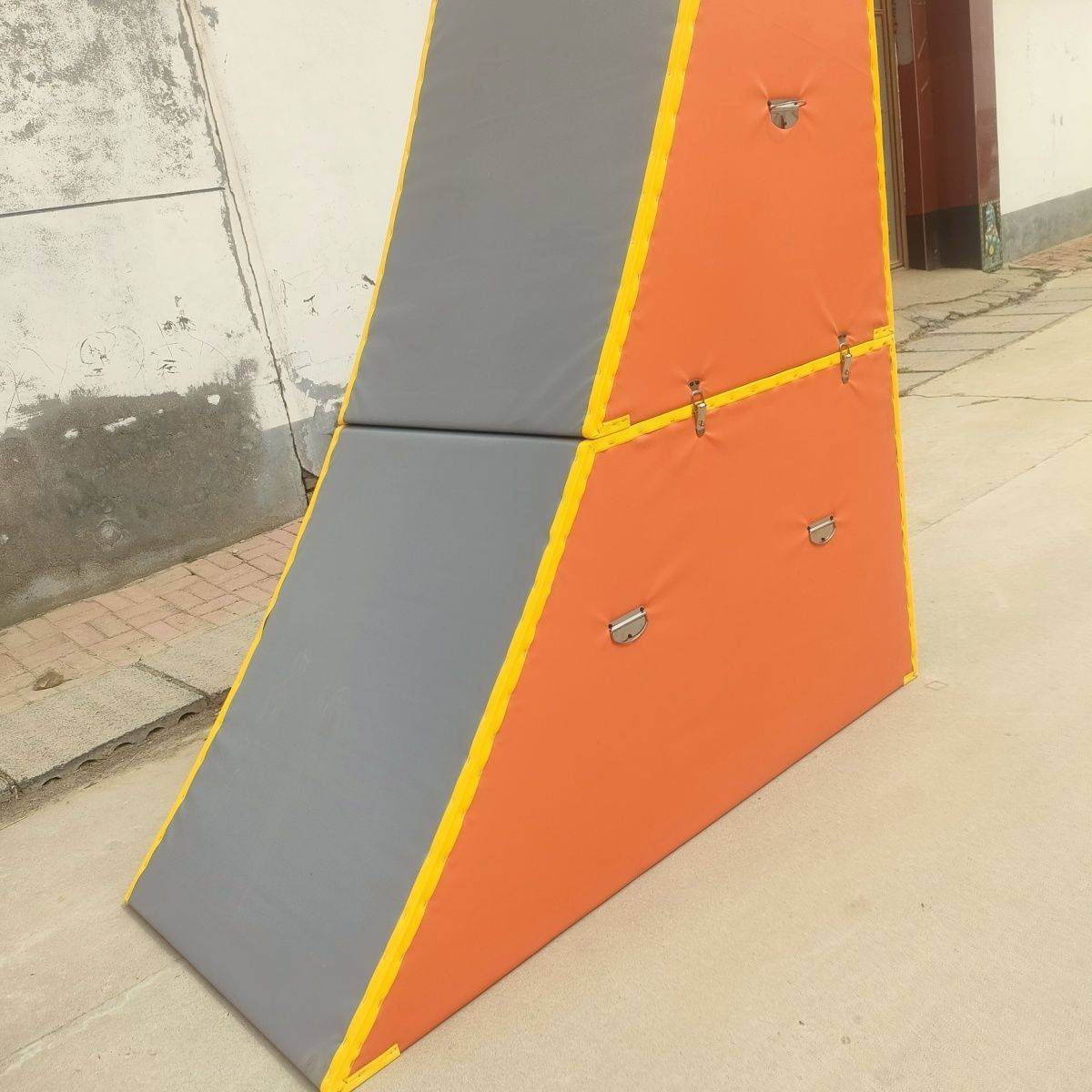 A soft-body jump box with a full set of pre-school training equipment for children with a child-cracker kit