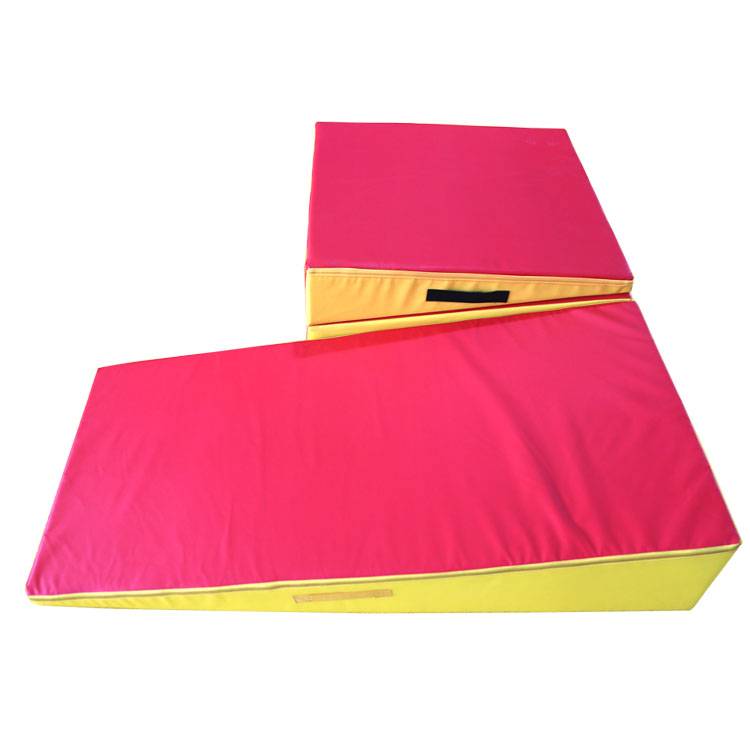 Children's fitness training Equipment Triangle slope pad can folding gymnastics Taekwondo airfall software jumping box