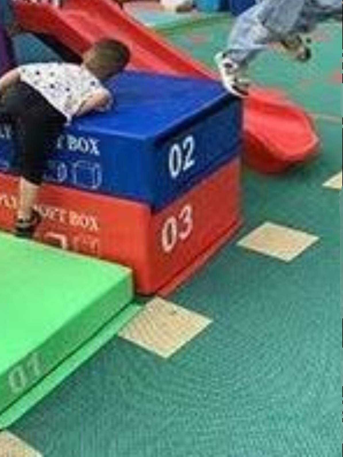 Hebei Training Fitness Four -in -Plazon Box Explosion Power Bomber Power Bombing Powerful Children's Software Gradient Four -level Mats Withdrawal Box