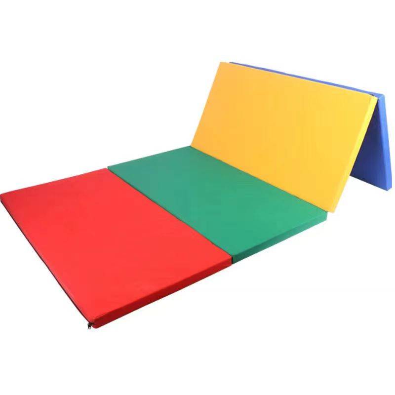 Four folding pads 240-120-5 cm