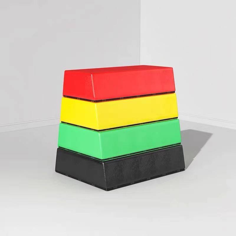 Four -section jump box