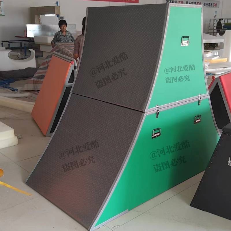 Bi -song surface wall