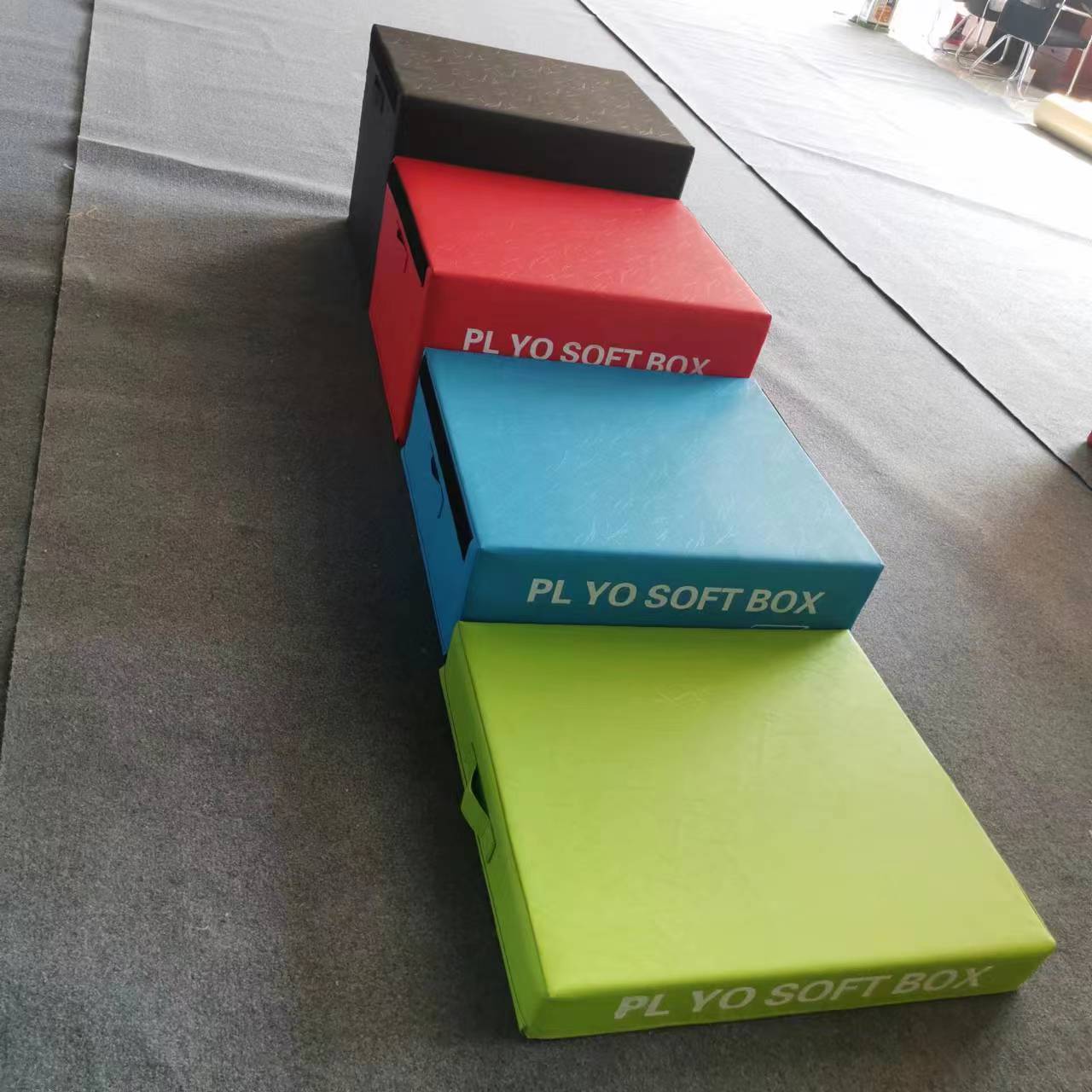 Cool Caan children's scalable and sensory training equipment is a progressive four-shot jumpbox