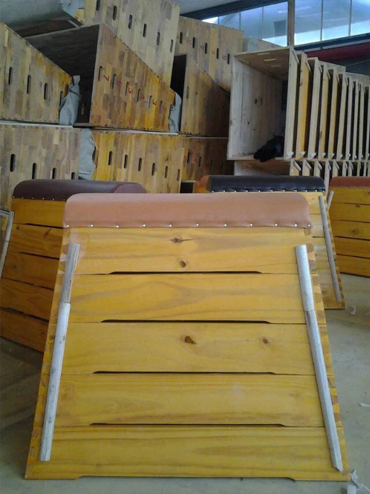 Five sections of solid wood training jump box 5 sections/7 sections of removable cushions bombs jumping saddling pommel gymnastics box primary and secondary school students