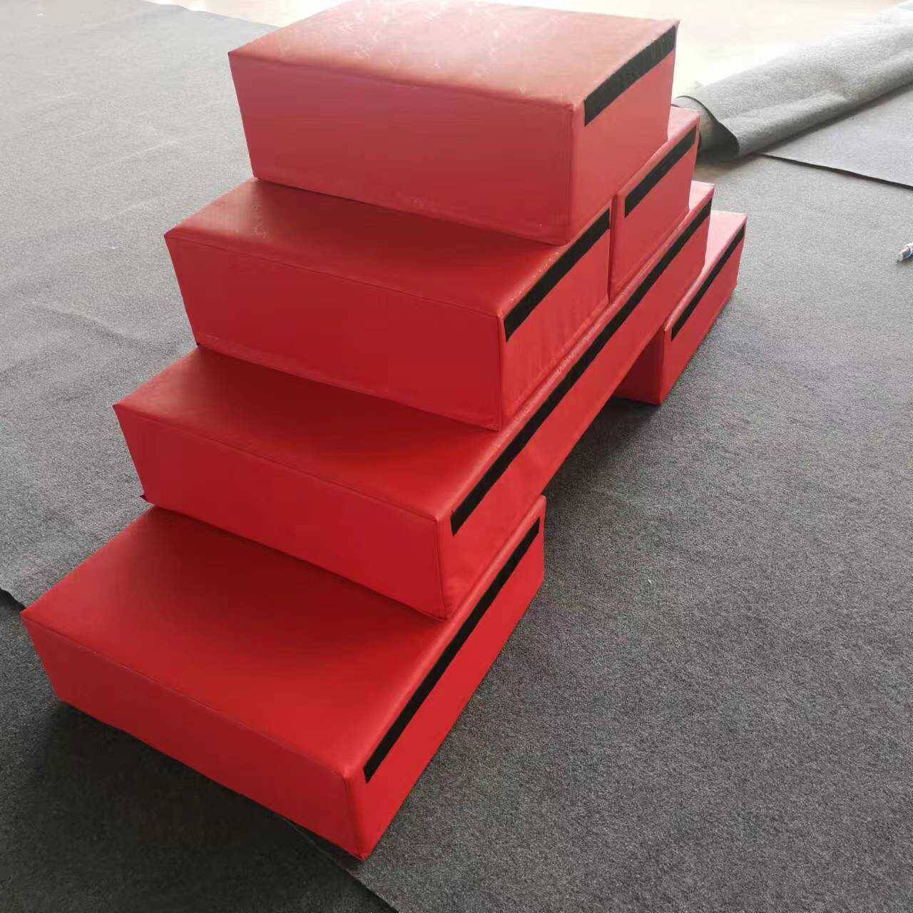 Cool Caando functional children are able to stack up and jump
