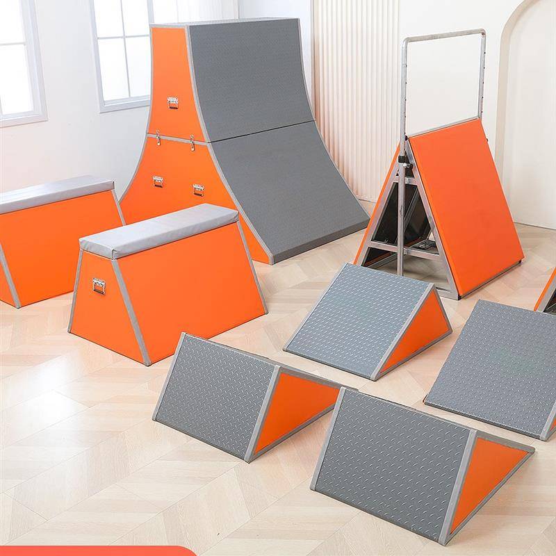 Children's physical energy circulating device combination Kindergarten jumping horse jumping box children's parkour training equipment