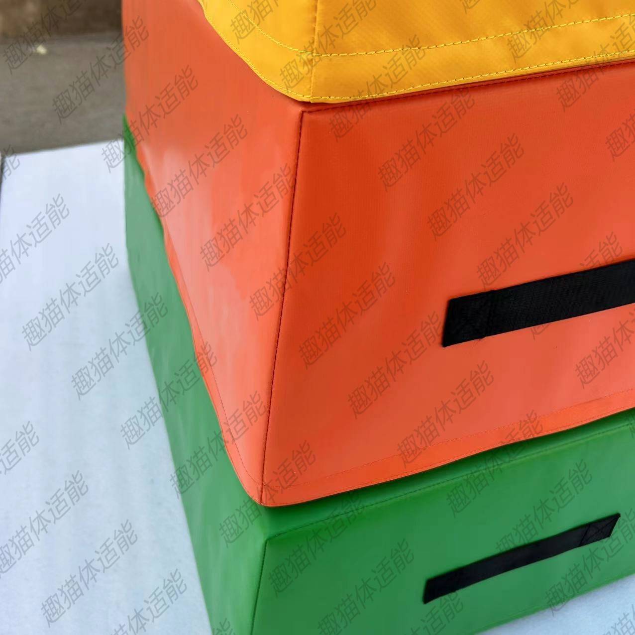 Children's software jumping box split horses and horse saddling horse sports museum physical bouncing training equipment trumpet box combination