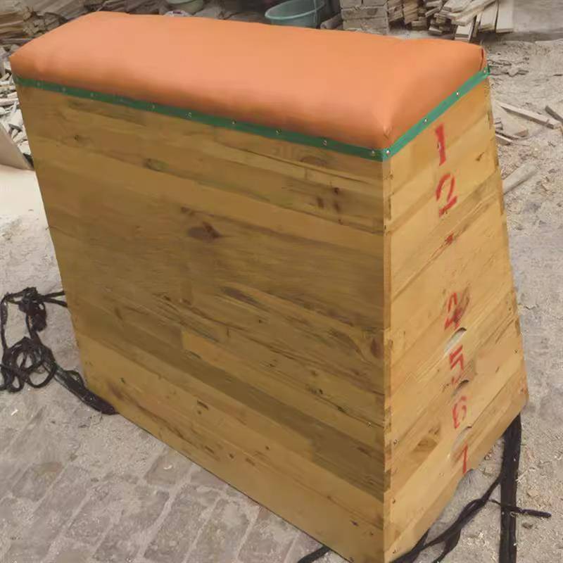 Sports martial arts jump box 7th section of middle school 5th grade five -section sports gymnasium wooden jump box