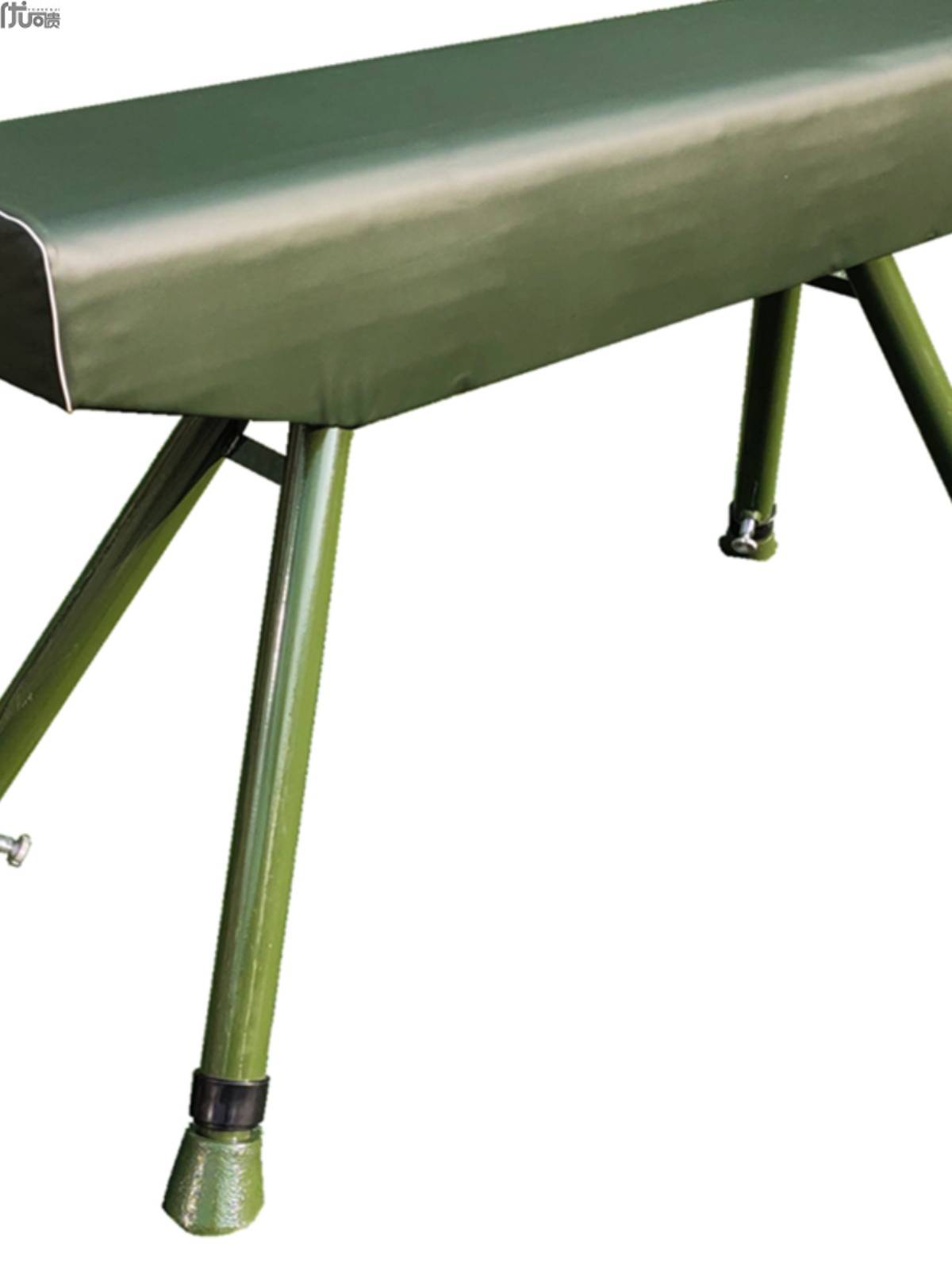 Trained saddle-crawler training equipment for indoor and outdoor gymnasium mats to train goats to jump horses