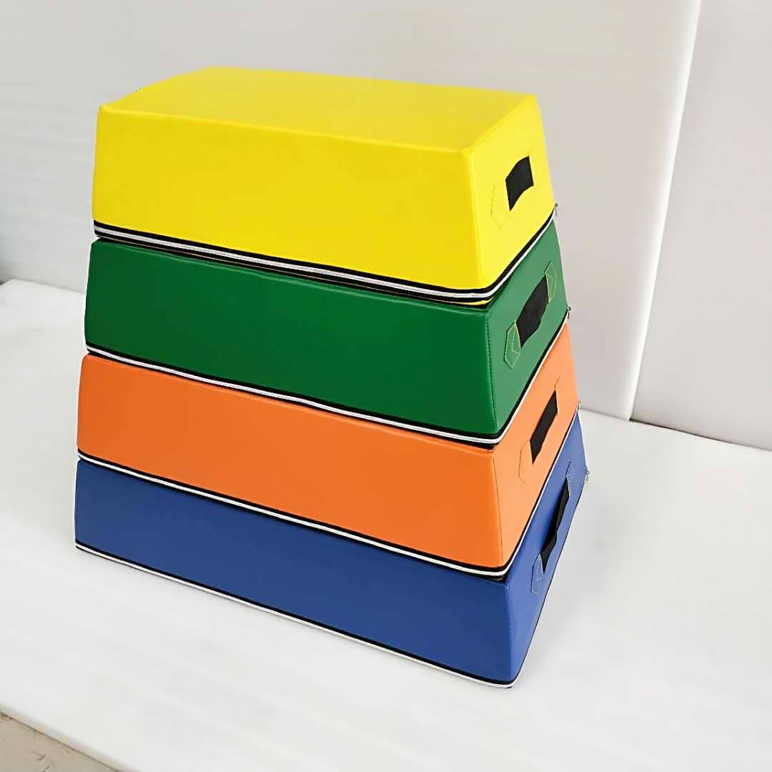 4 jump boxes