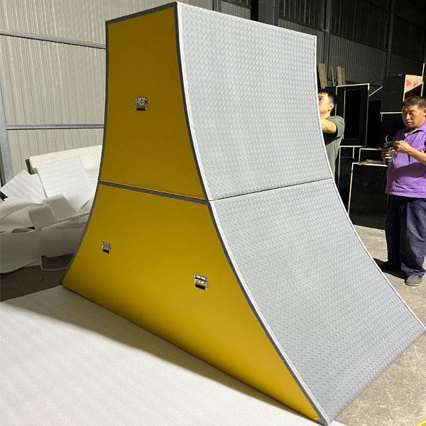 Bilateral Floster Wall