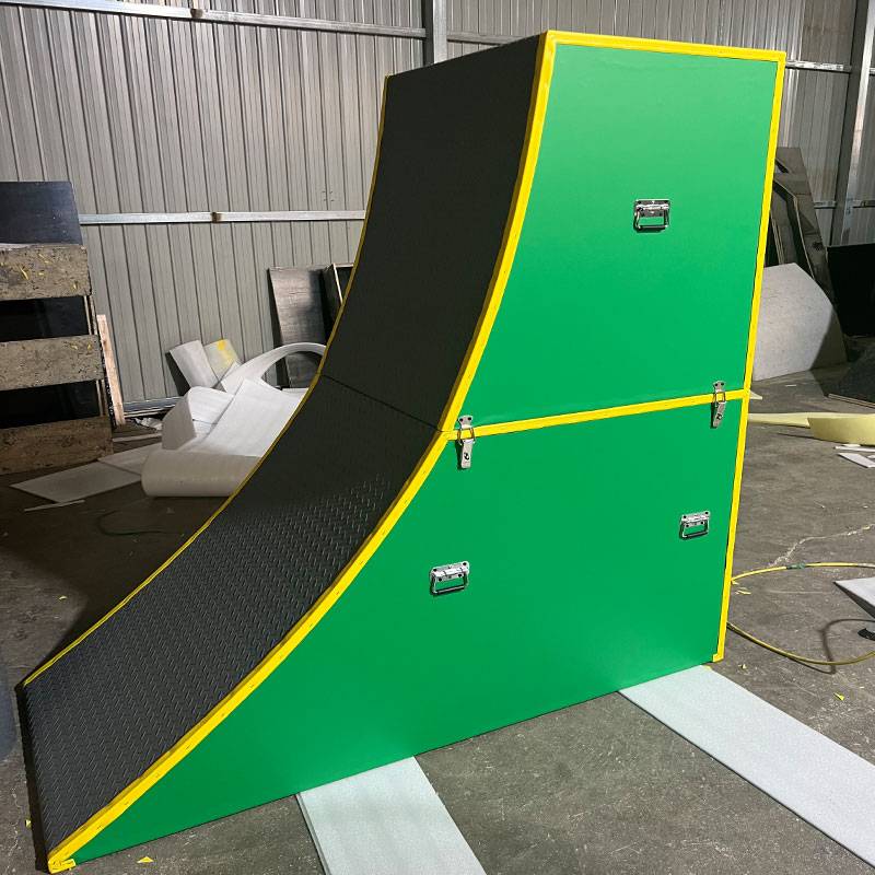 Single surface fast wall