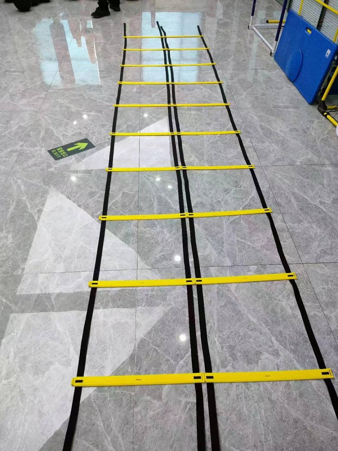 8 -meter long rope ladder