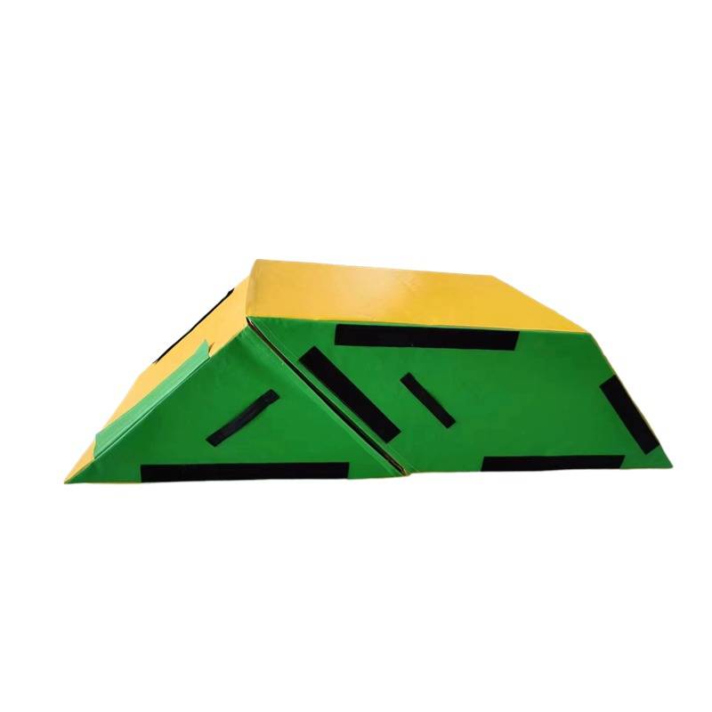 Children's outdoor parking cool gaming physical training equipment sensing tutoring tutoring kindergarten jump box jump horse balance wood toys