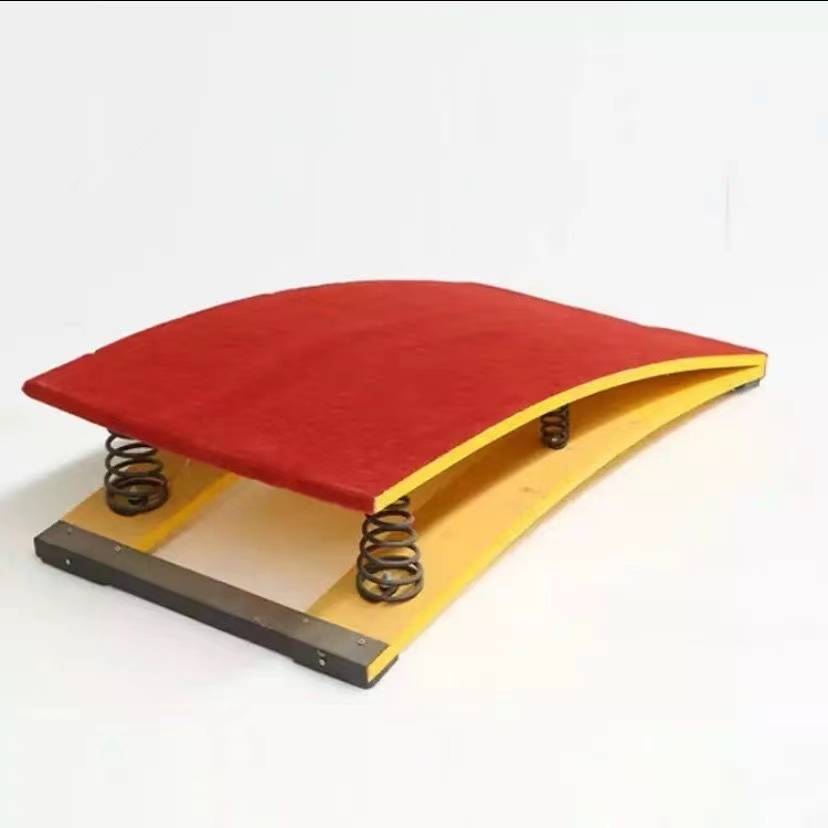 Kindergarten goat jumping saddling pommel -assisted springboard jumping box wooden jichrinet spring plate body suitable training equipment