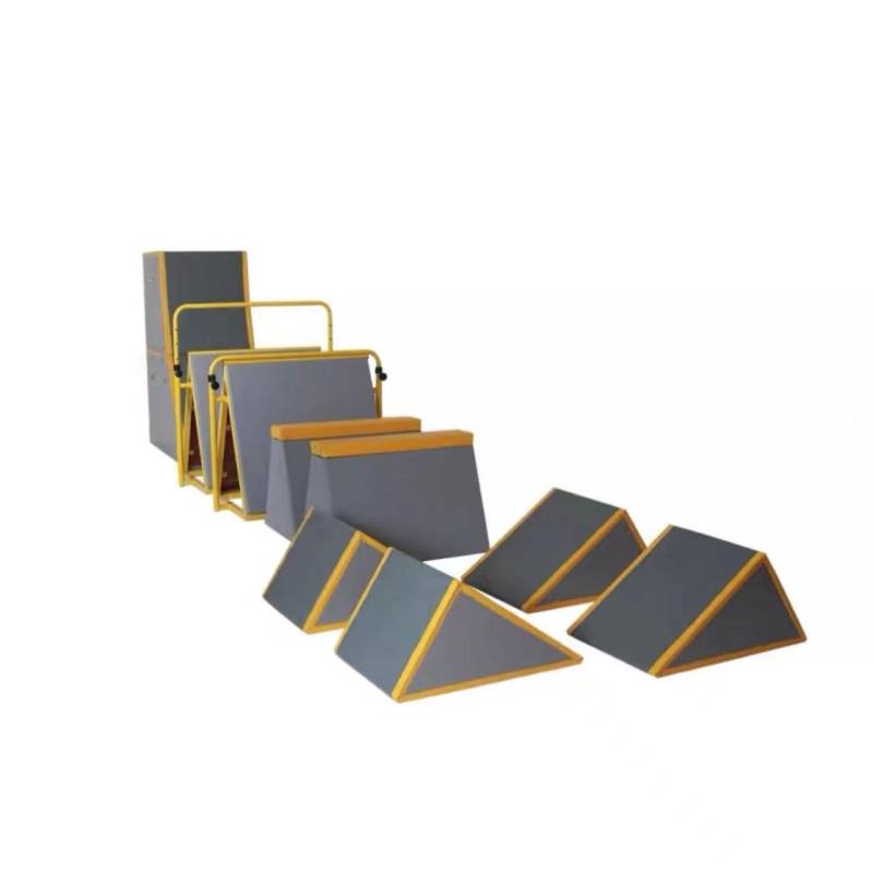 Parkour Triangle Story (Wood+Cross)