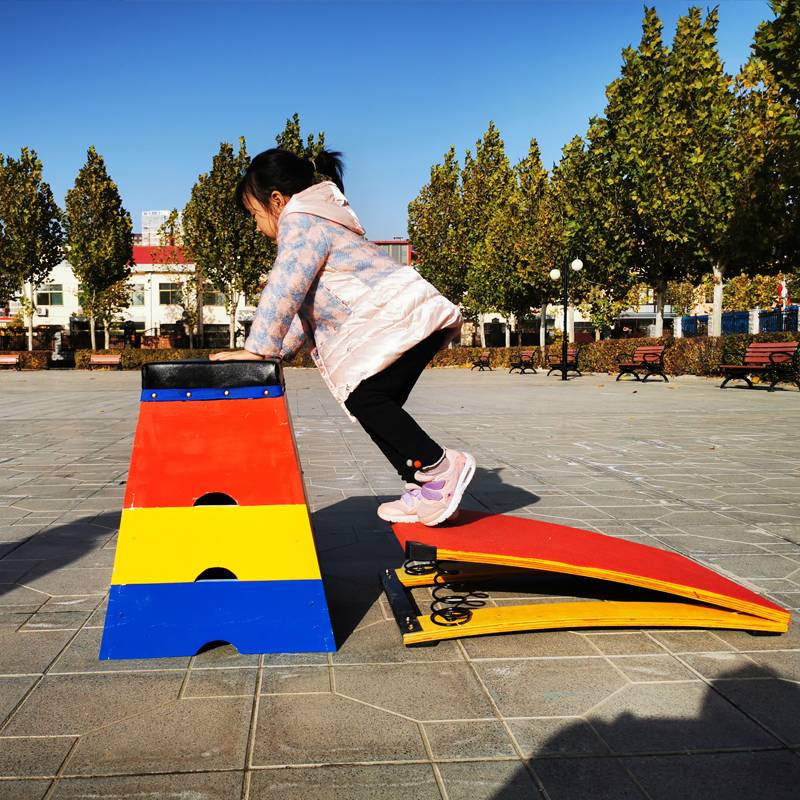 Children's adjustable B -jump horse kindergarten saddle horse disassembled jumping box big goat jump training equipment spring to help jump