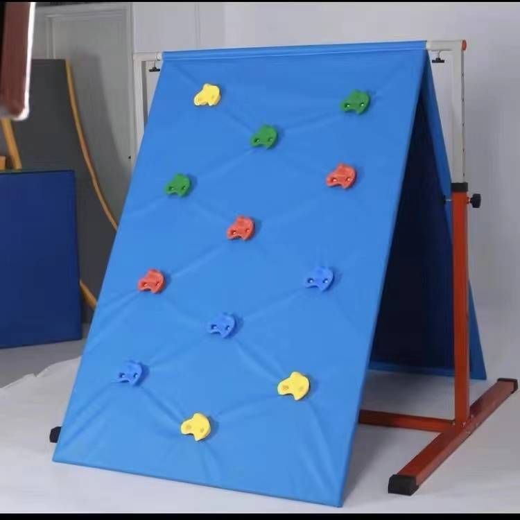 Rock climbing board plus a single bar set