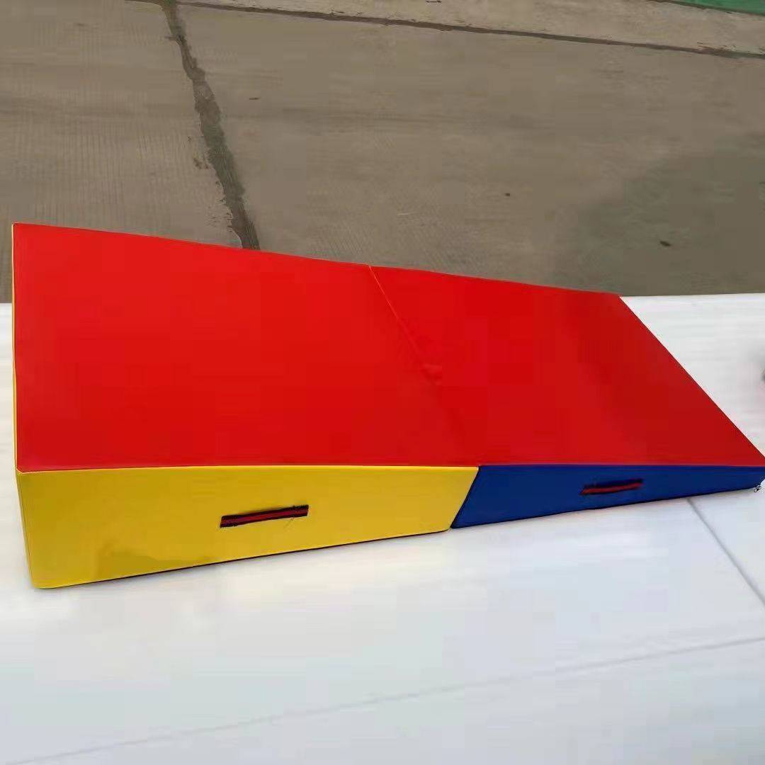 The software school plays a pedestal pedestal pedestal