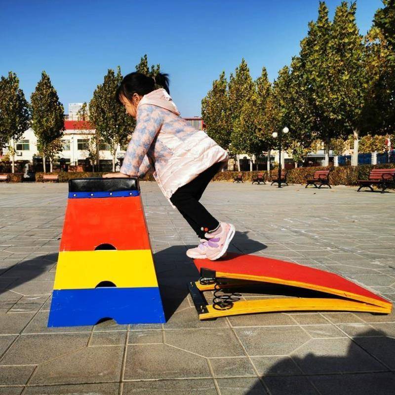 Children's adjustable horses jumping horse kindergarten saddling horse disassembled jumping box big goat jump training equipment spring assistance springboard