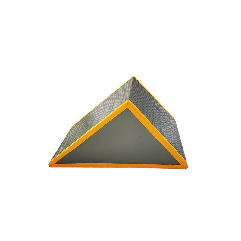 Parkour triangle kick