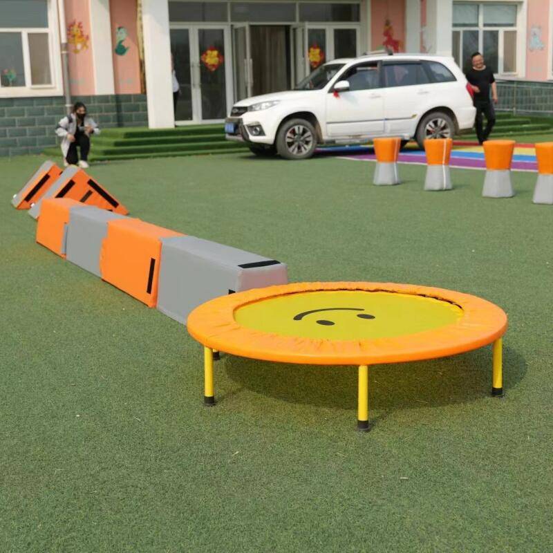 Children's physical fitness parkour training equipment baffle triangular pier jump box jumping body energy energy equipment children's obstacle column