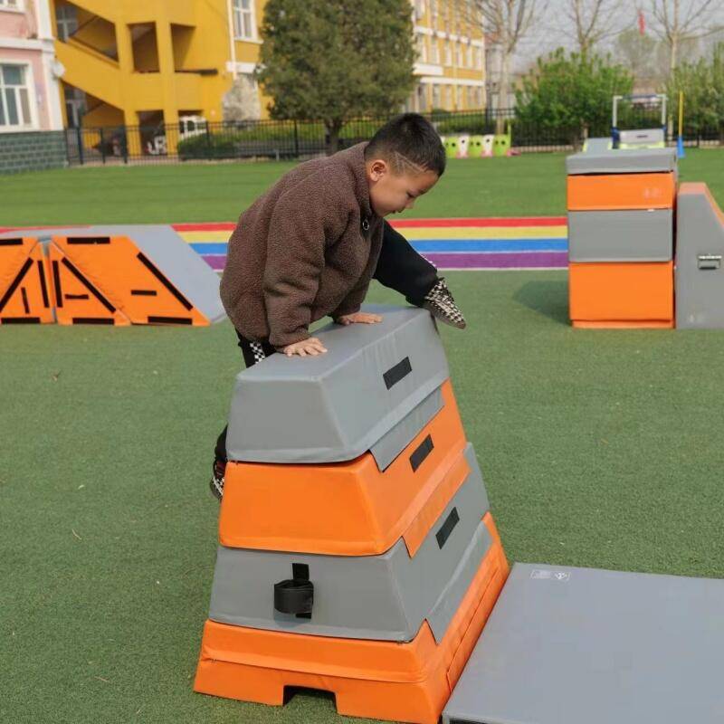 Children's physical fitness parkour training equipment baffle triangular pier jump box jumping body energy energy equipment children's obstacle column
