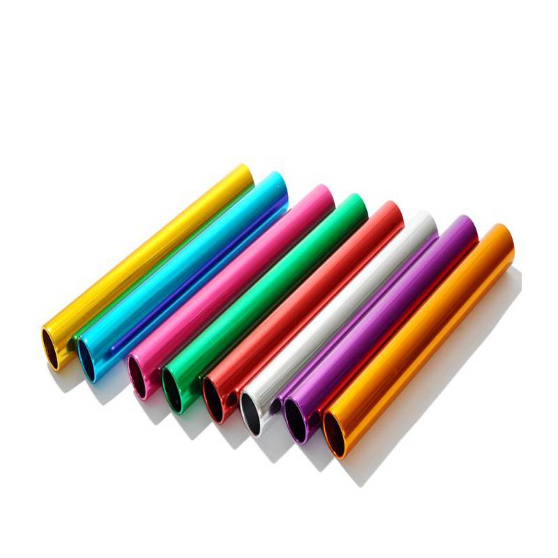The 100 -meter wooden professional standard adult track and field competition of the school games passes the stick aluminum alloy relay stick