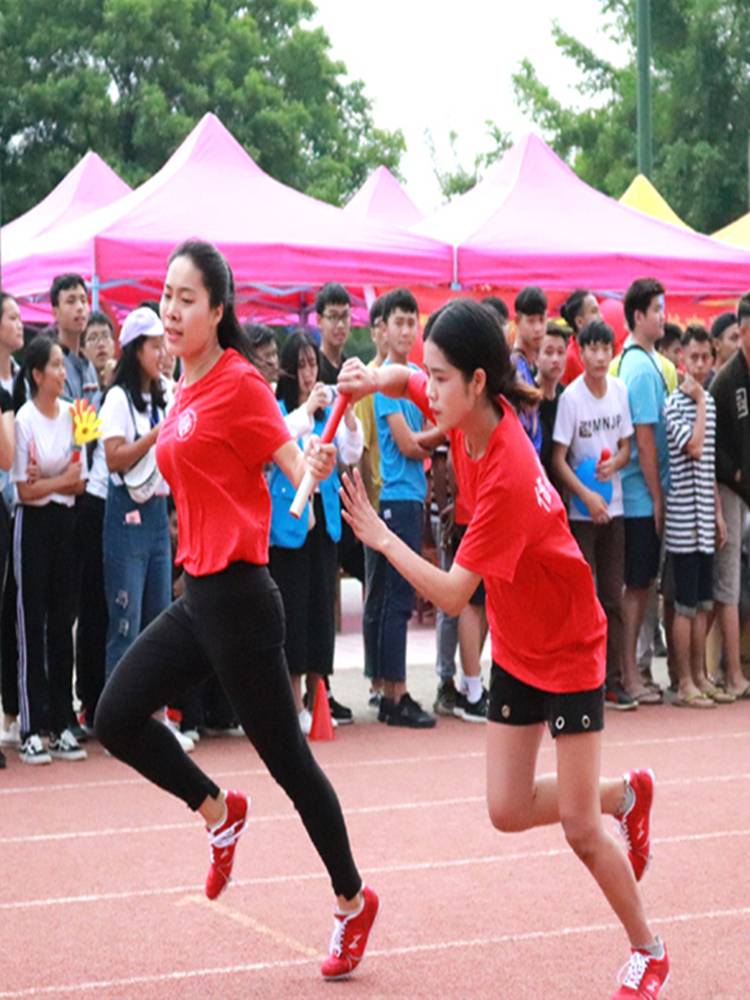 PVC non -slip relay sticks track and field competition standard 100 meters transmitted red and white transmission rod sports club for group building