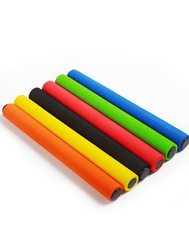 Anti -rod anti -sliding sponged grip grip track and field relay rod children's relay stick elementary school student foam transmission stick