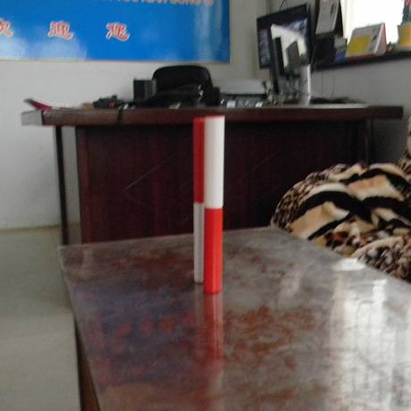 A track and field dedicated battalion 100 meters to pass red and white high -strength aluminum alloy PVC track and field relay stick