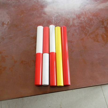 A track and field dedicated battalion 100 meters to pass red and white high -strength aluminum alloy PVC track and field relay stick