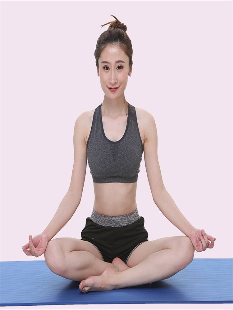 Yoga pad female thickened and widening and lengthened ground pads.