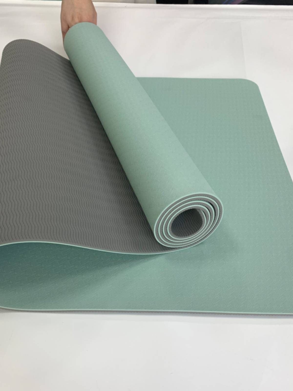 Micro -defect tpe widening thickened 80cm yoga pad body line Furnishing ground dance field anti -slip can customize logo