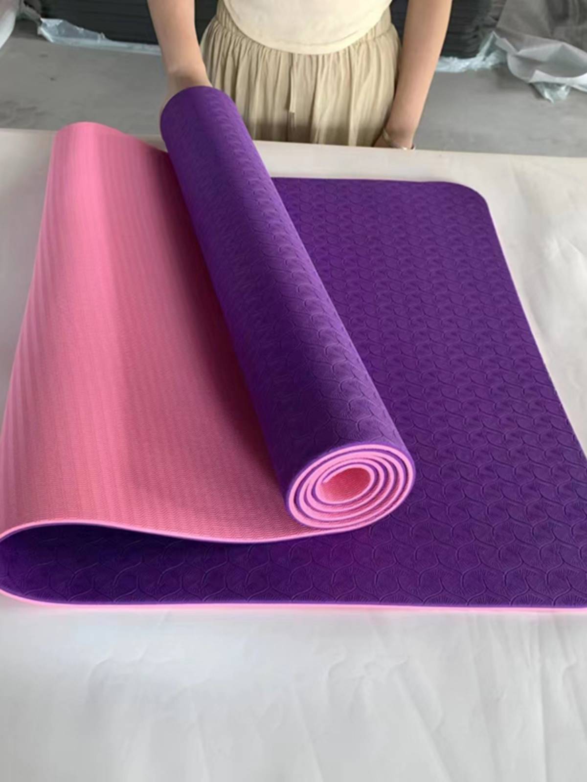 Micro -defect tpe widening thickened 80cm yoga pad body line Furnishing ground dance field anti -slip can customize logo