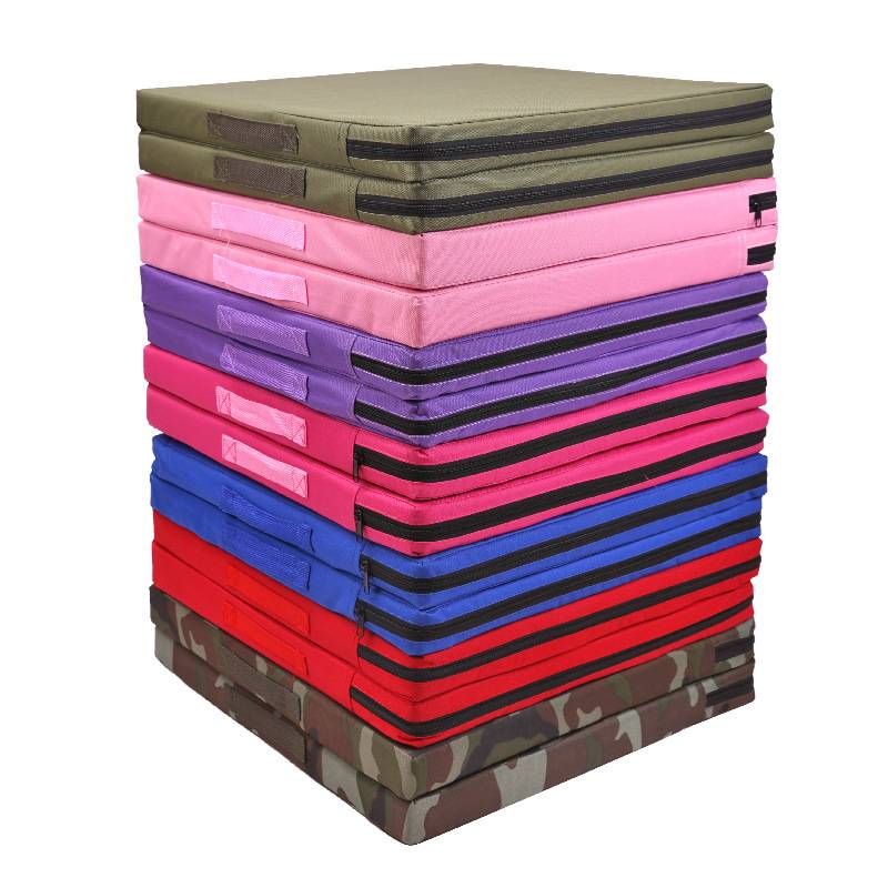 the sports field gymmat folding pads, an oxfapu leather pad, two-to-one-ten-ten-tenth of the outdoors