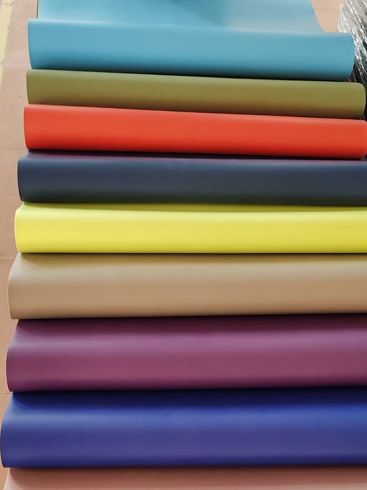 Skin-proof, natural rubber-coloured yogurt, long and wide to grind the silhouette-silhouette