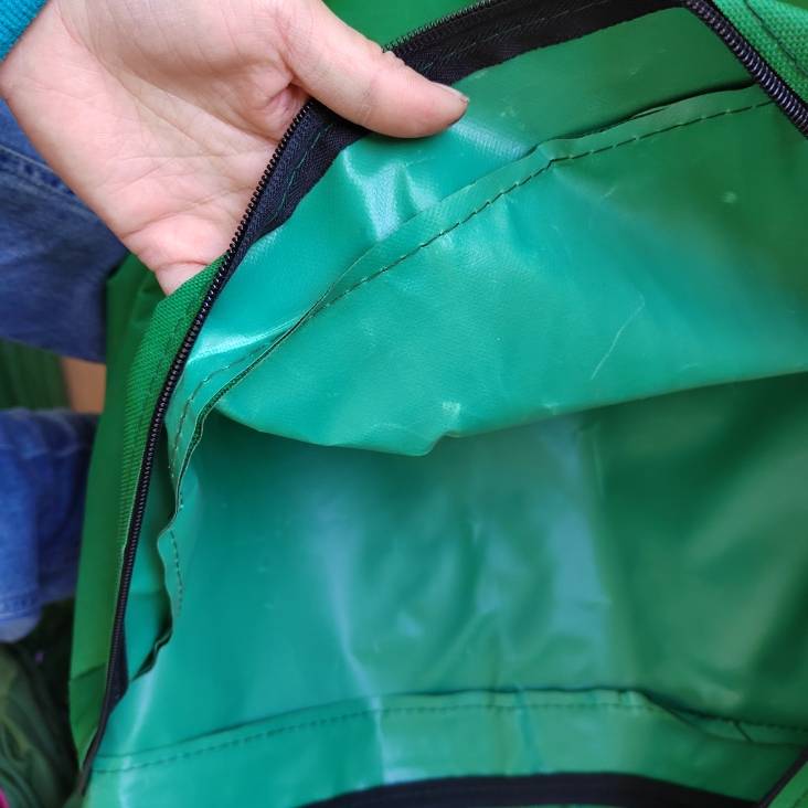 Oxford green is 2 meters long, 1 meter, 1 meter thick, 5 cm and two folds